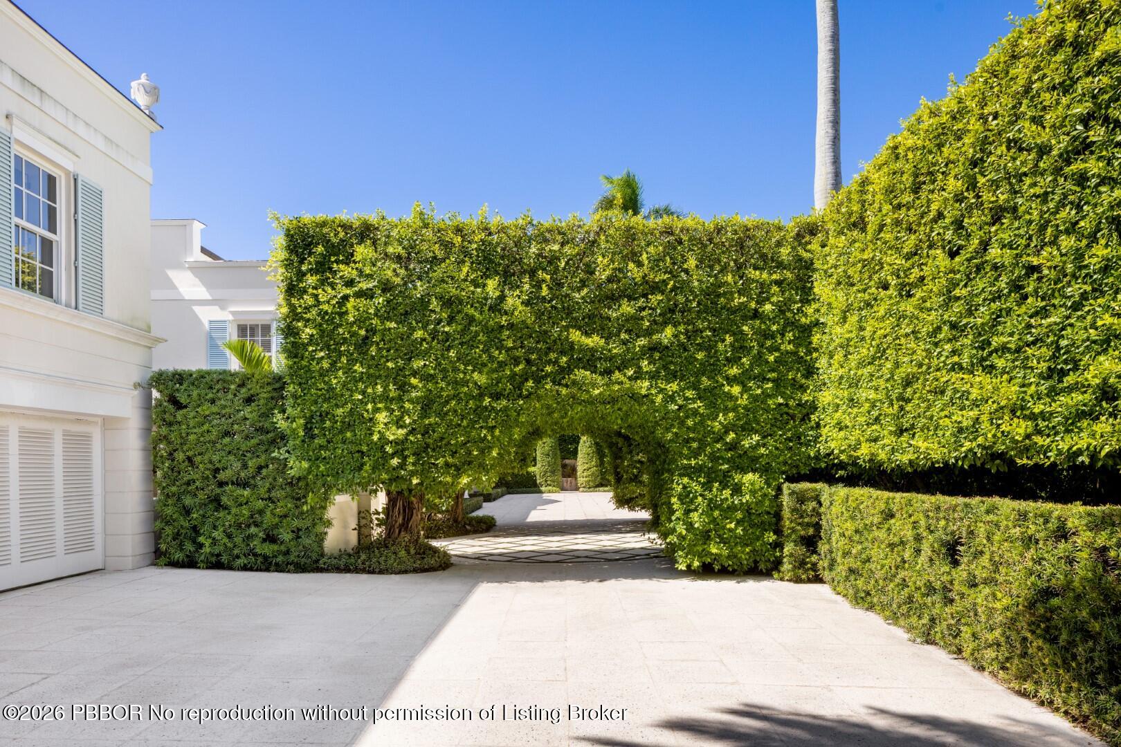 320 El Vedado Road Palm Beach, FL 33480 - Photo 69 of 86 Motorcourt