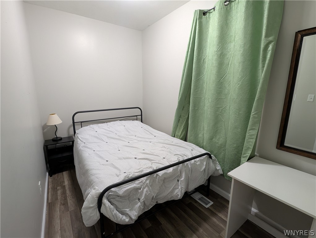 102 17th Street Buffalo, NY 14213 - Photo 4 of 9