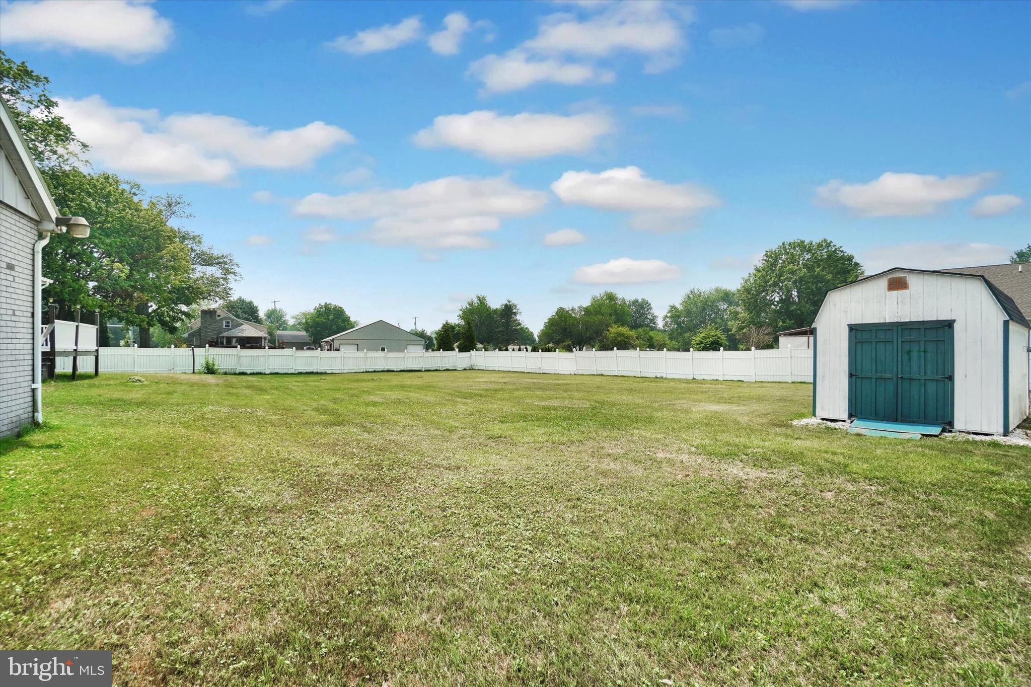790 Church Road York, PA 17404 - Photo 27 of 27 Another View of the Yard, Shed Included.