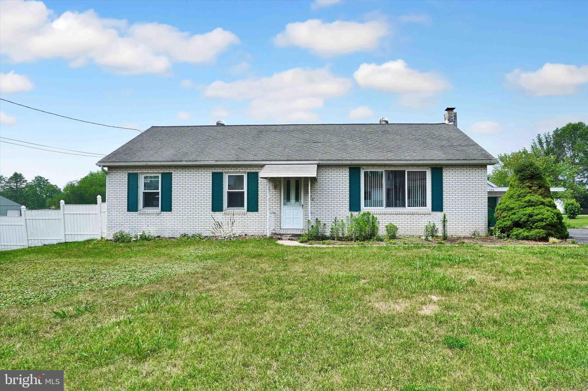 790 Church Road York, PA 17404 - Photo 5 of 27 3BR Rancher