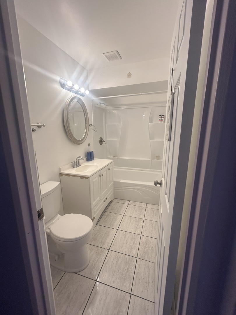 6737 West Irving Park Road, Unit 2A Chicago, IL 60634 - Photo 10 of 14