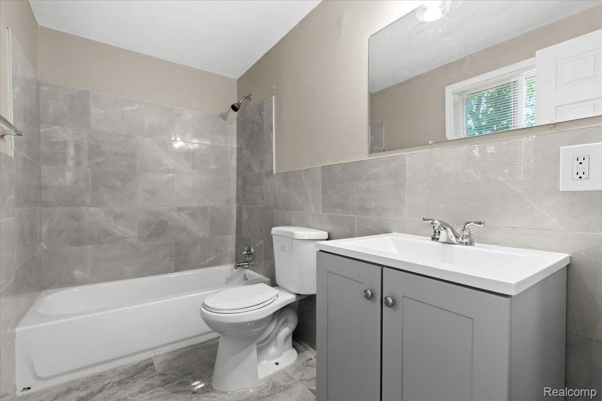 18411 Sunderland Road Detroit, MI 48219 - Photo 15 of 20 Gallery Image 15