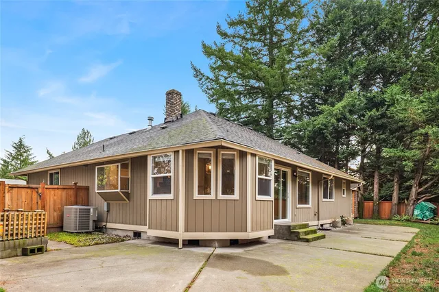 $620,000 | 32215 Sunny Lane, Black Diamond, WA 98010
