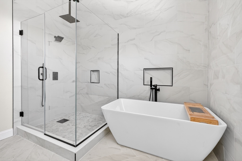 45 Presidents Road Weymouth, MA 02188 - Photo 15 of 23