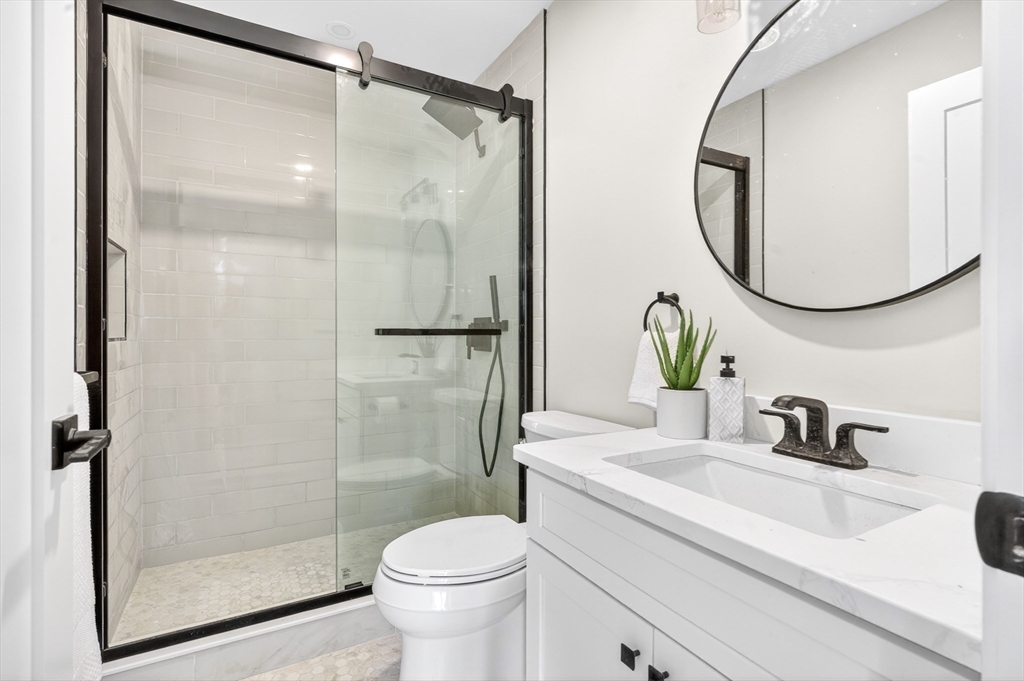 45 Presidents Road Weymouth, MA 02188 - Photo 17 of 23