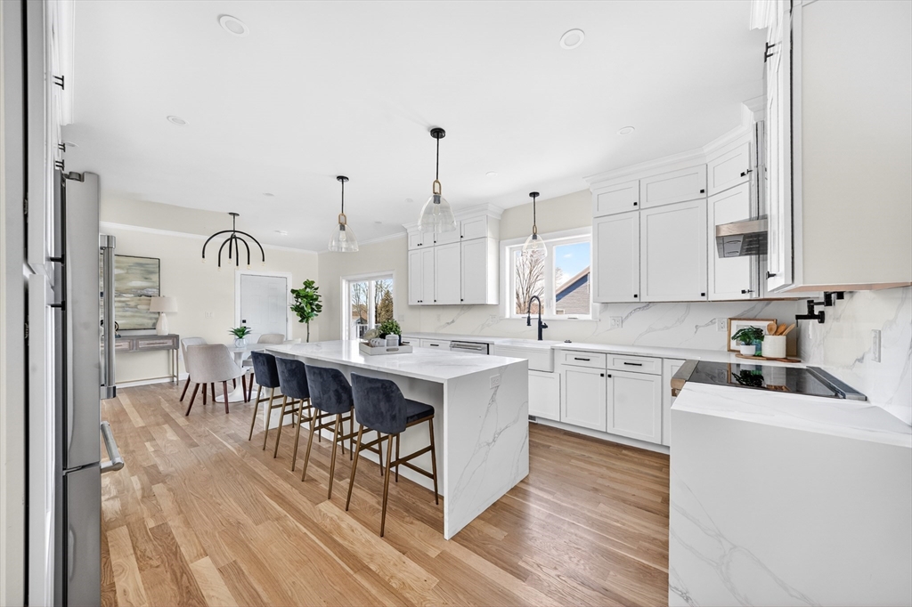 45 Presidents Road Weymouth, MA 02188 - Photo 2 of 23