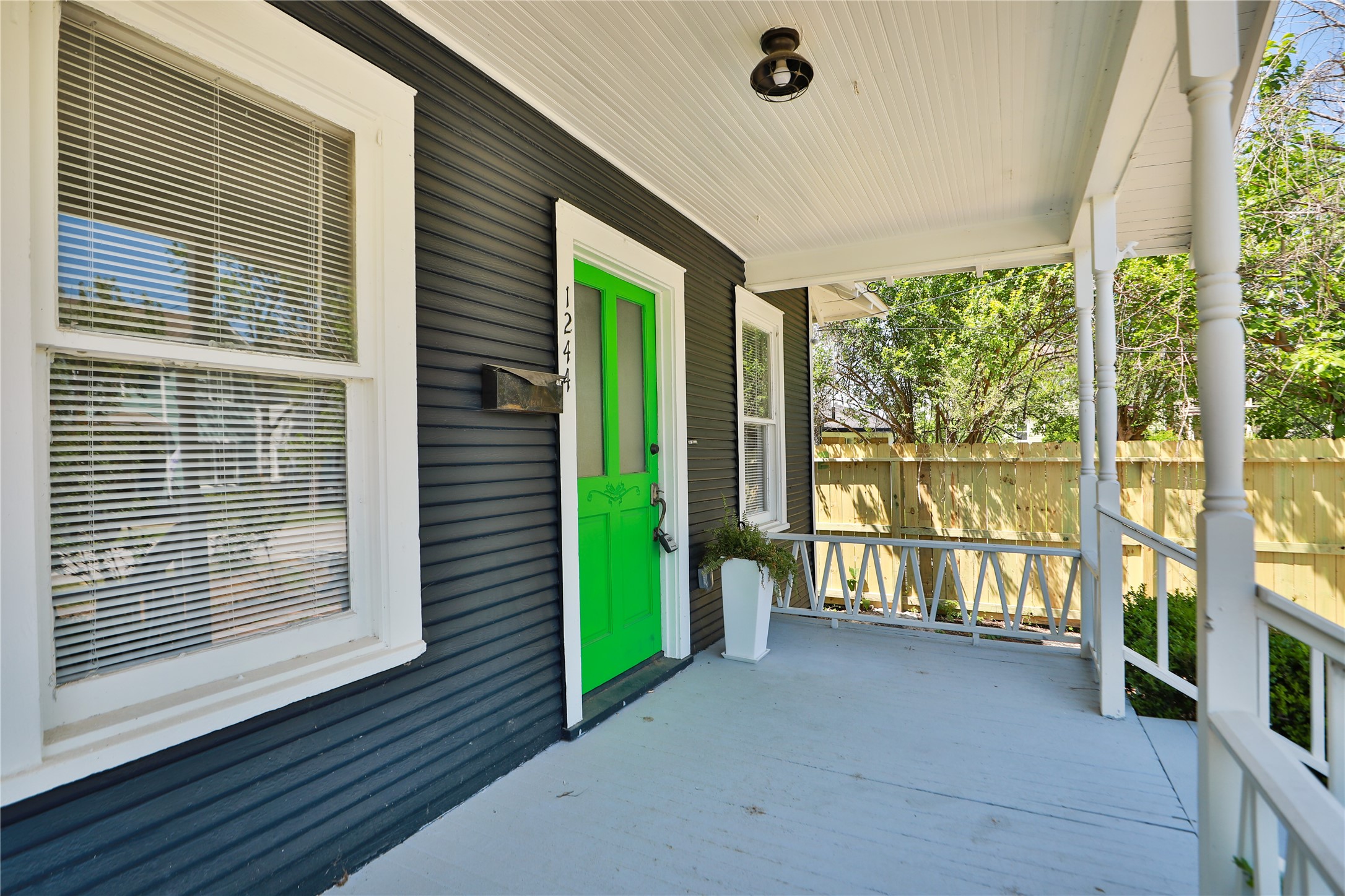 1244 West 21st Street Houston, TX 77008 - Photo 7 of 37