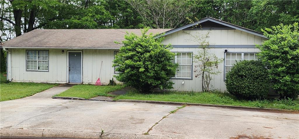 205 Glenview Terrace Winder, GA 30680 - Photo 28 of 29 a view of a yard in front of house