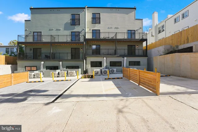$549,999 | 2606 41st Street Northwest, Unit 2, Washington, DC 20007