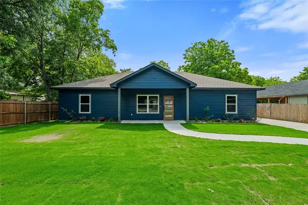 $349,900 | 114 South Ellis Street, Lancaster, TX 75146