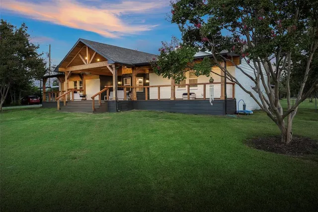 $710,000 | 410 Water Street, Seagoville, TX 75159