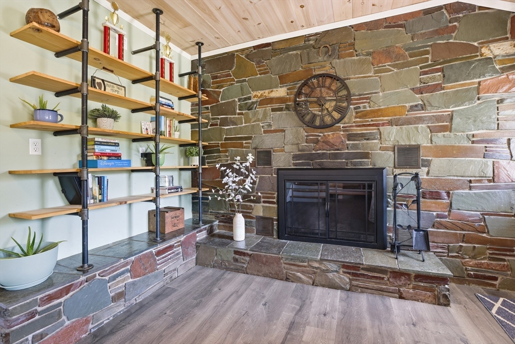 8 Maple Road Westford, MA 01886 - Photo 10 of 35