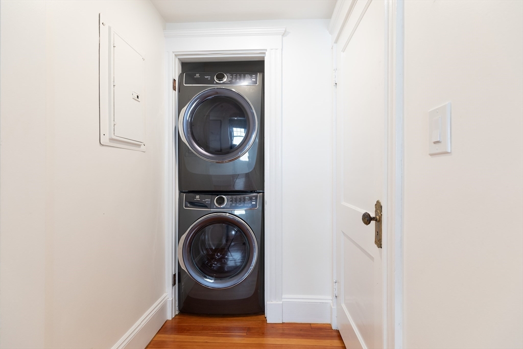 106 Browne Street, Unit 2 Brookline, MA 02446 - Photo 19 of 24