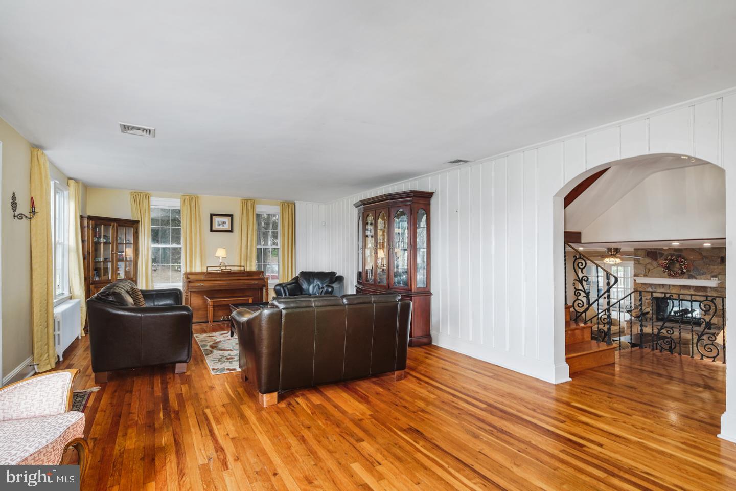 100 South Providence Road Wallingford, PA 19086 - Photo 24 of 56 upper level living room