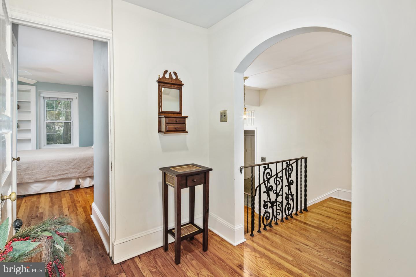 100 South Providence Road Wallingford, PA 19086 - Photo 38 of 56 Top level landing