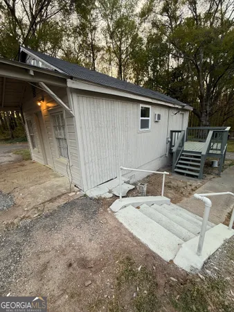 $950 | 2784 Highway 29, Newnan, GA 30263