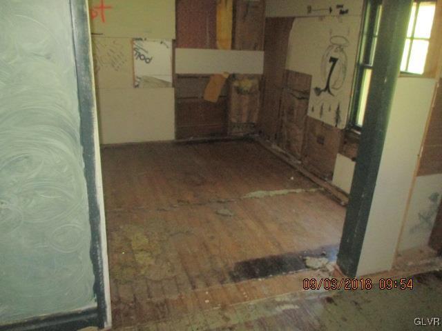 465 Rock Cliff Road Emmaus, PA 18049 - Photo 6 of 10 Gallery Image 6