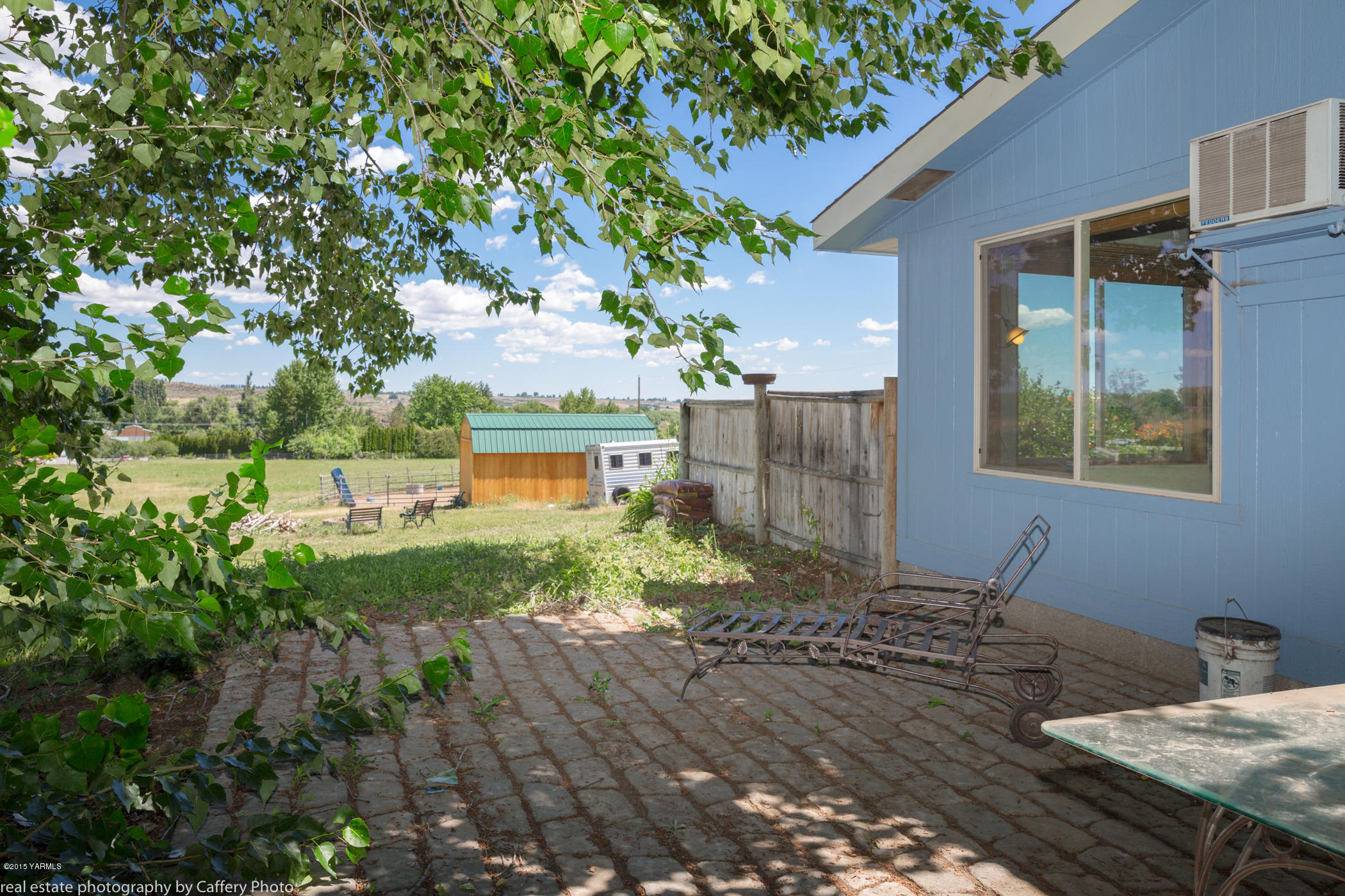 252-250 Knutson Road Tieton, WA 98947 - Photo 22 of 51 a view of backyard with outdoor seating and green space
