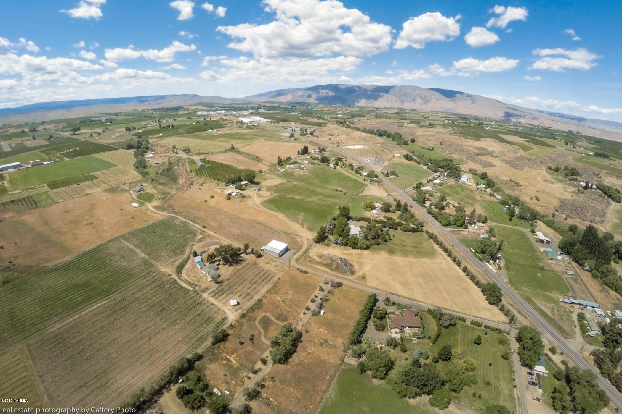 252-250 Knutson Road Tieton, WA 98947 - Photo 51 of 51 a view of city with ocean