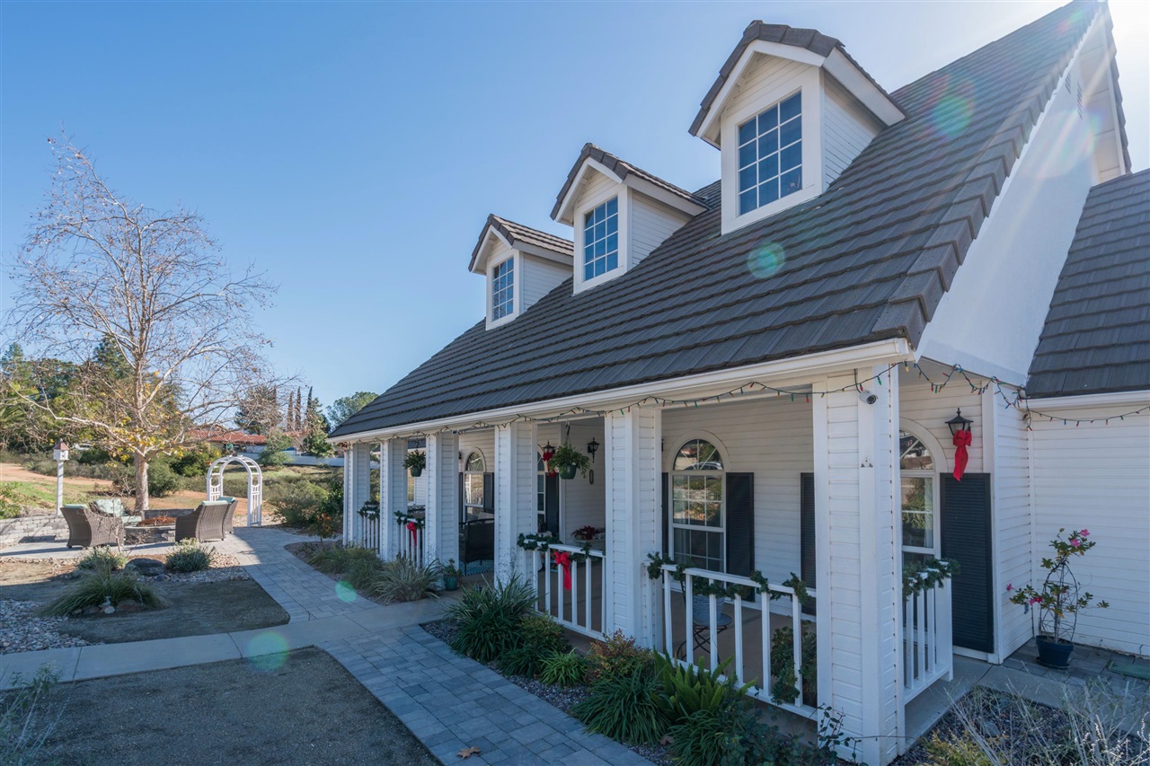26123 Matlin Road Ramona, CA 92065 - Photo 4 of 25 Gallery Image 4