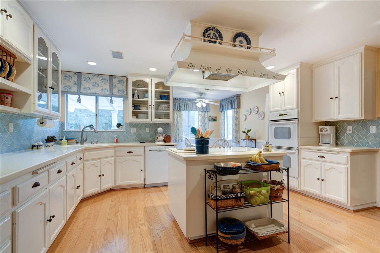 26123 Matlin Road Ramona, CA 92065 - Photo 9 of 25 Gallery Image 9