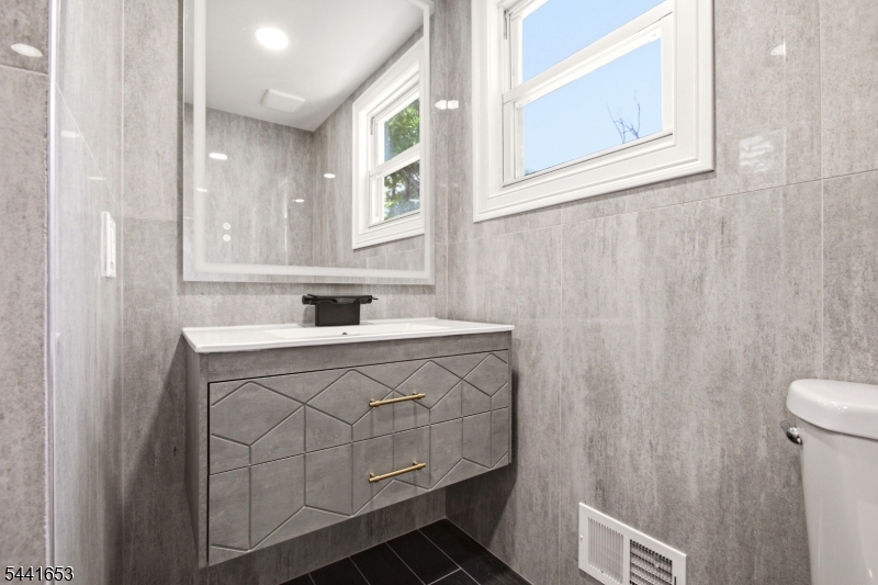 48 Petersburg Road Hackettstown, NJ 07840 - Photo 21 of 36