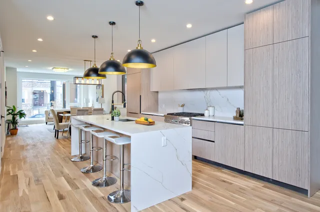 $875,000 | 1325 North Artesian Avenue, Unit 1, Chicago, IL 60622