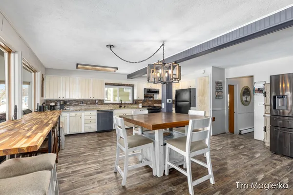 $699,999 | 12860 Merlau Avenue, Plainwell, MI 49080