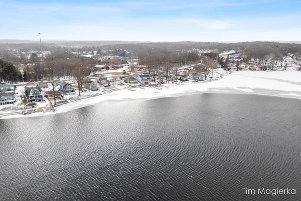 $699,999 | 12860 Merlau Avenue, Plainwell, MI 49080