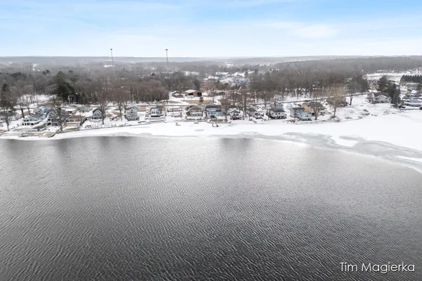 $749,999 | 12860 Merlau Avenue, Plainwell, MI 49080