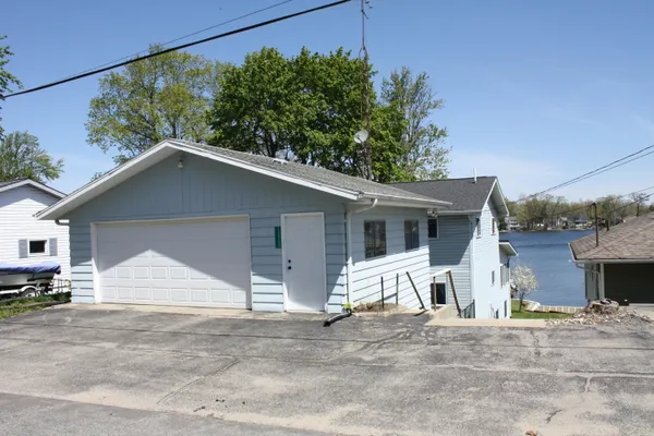 $699,999 | 12860 Merlau Avenue, Plainwell, MI 49080