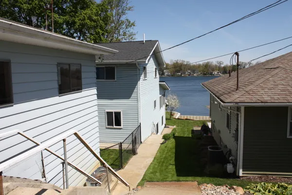 $699,999 | 12860 Merlau Avenue, Plainwell, MI 49080
