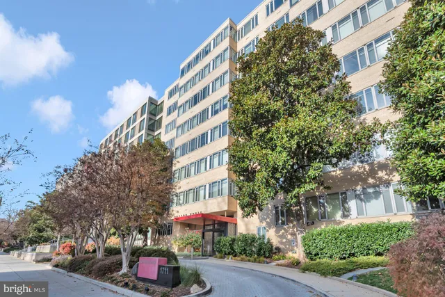 $260,000 | 1711 Massachusetts Avenue Northwest, Unit 223, Washington, DC 20036