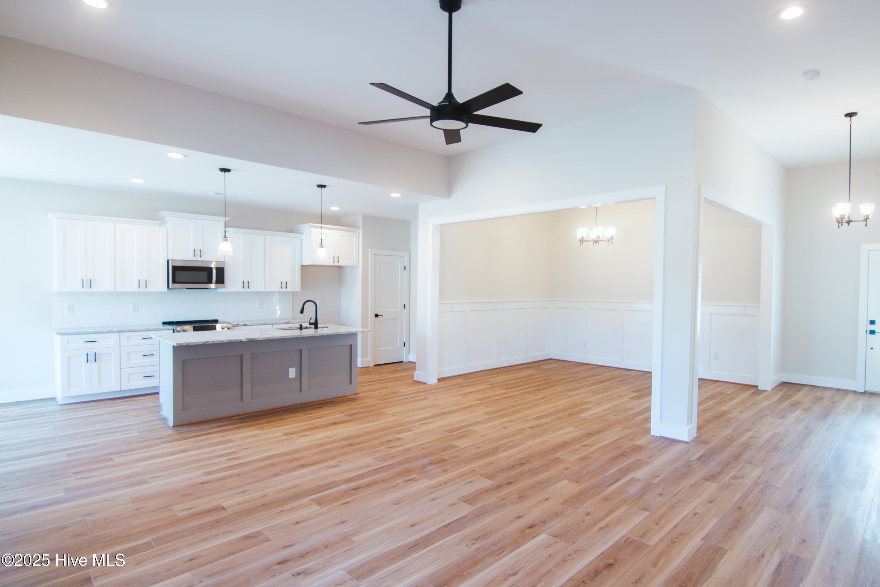 578 Forest Knolls Road Goldsboro, NC 27534 - Photo 10 of 22 Family Room