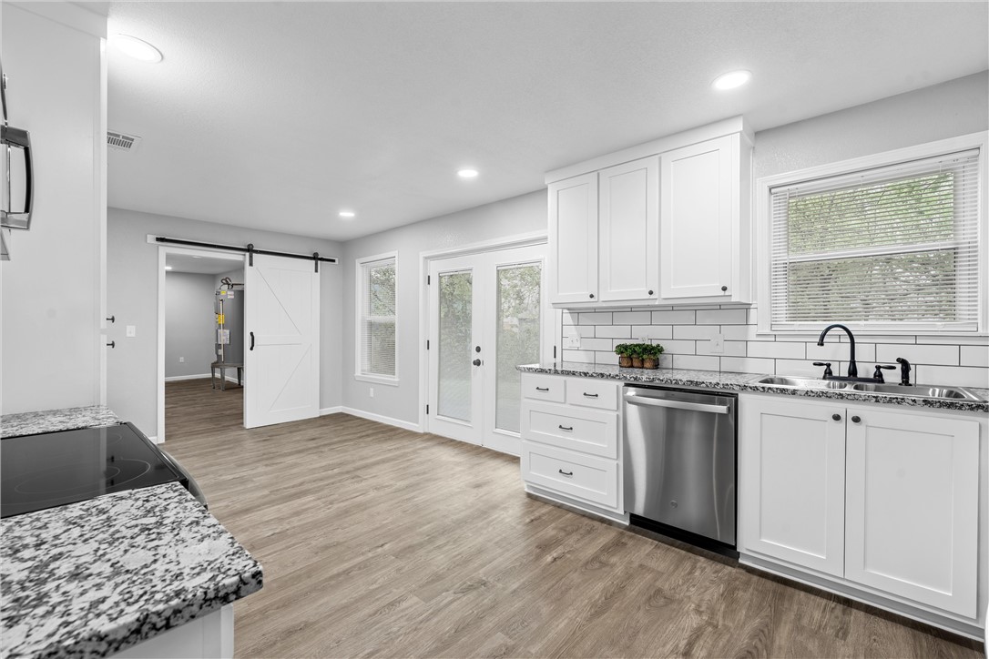 1225 Meadowbrook Street Waco, TX 76710 - Photo 7 of 20