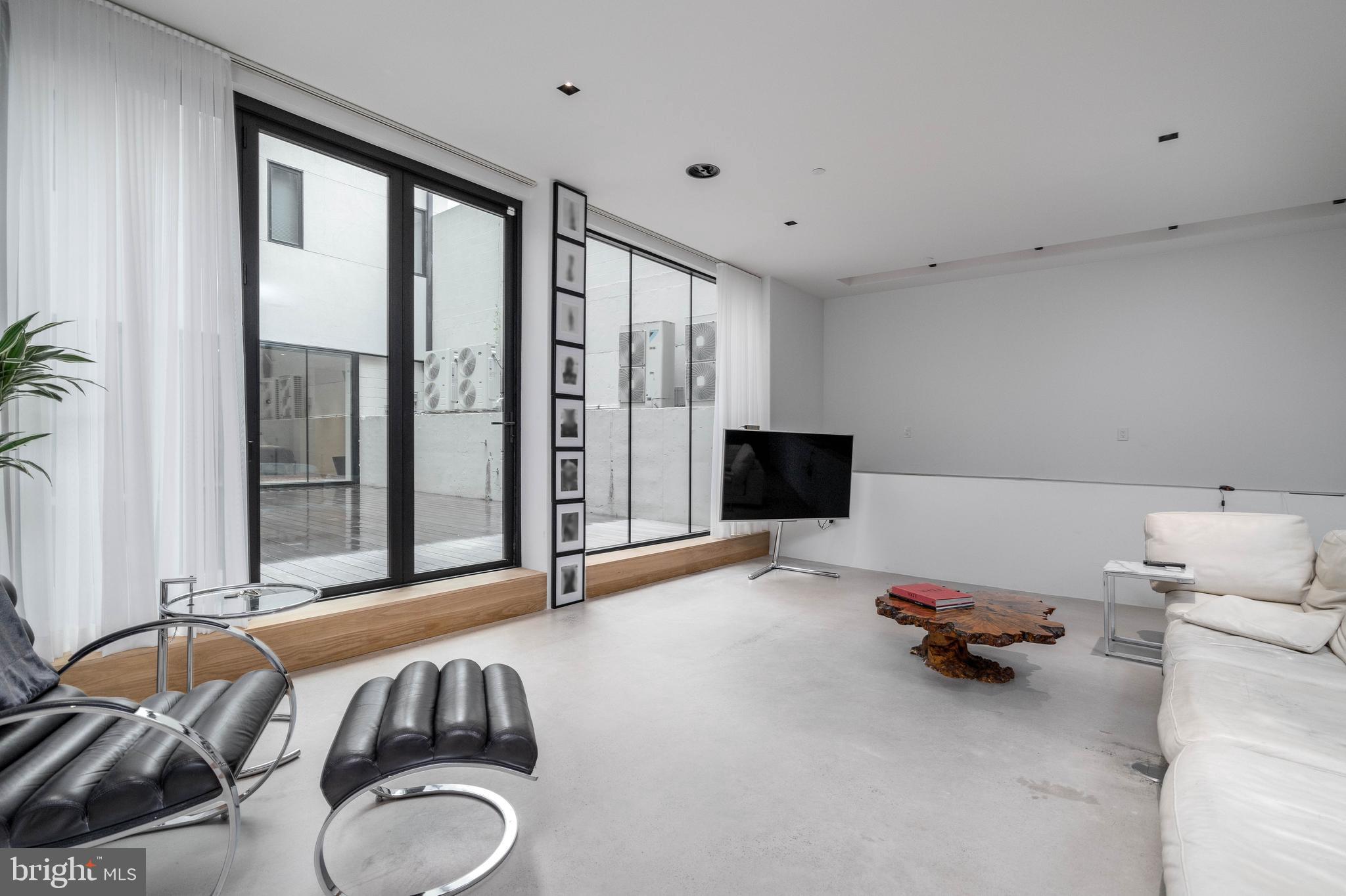 818 North 4th Street, Unit LL Philadelphia, PA 19123 - Photo 5 of 26
