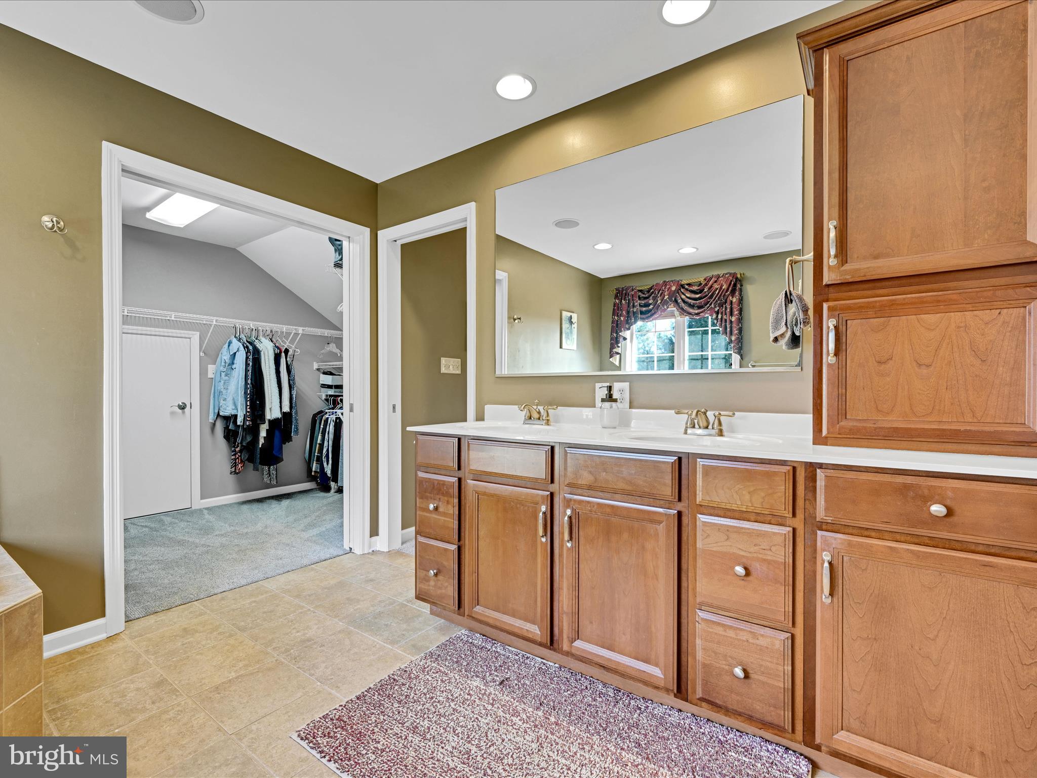 13 Field Lane Lititz, PA 17543 - Photo 20 of 45 Primary Bathroom