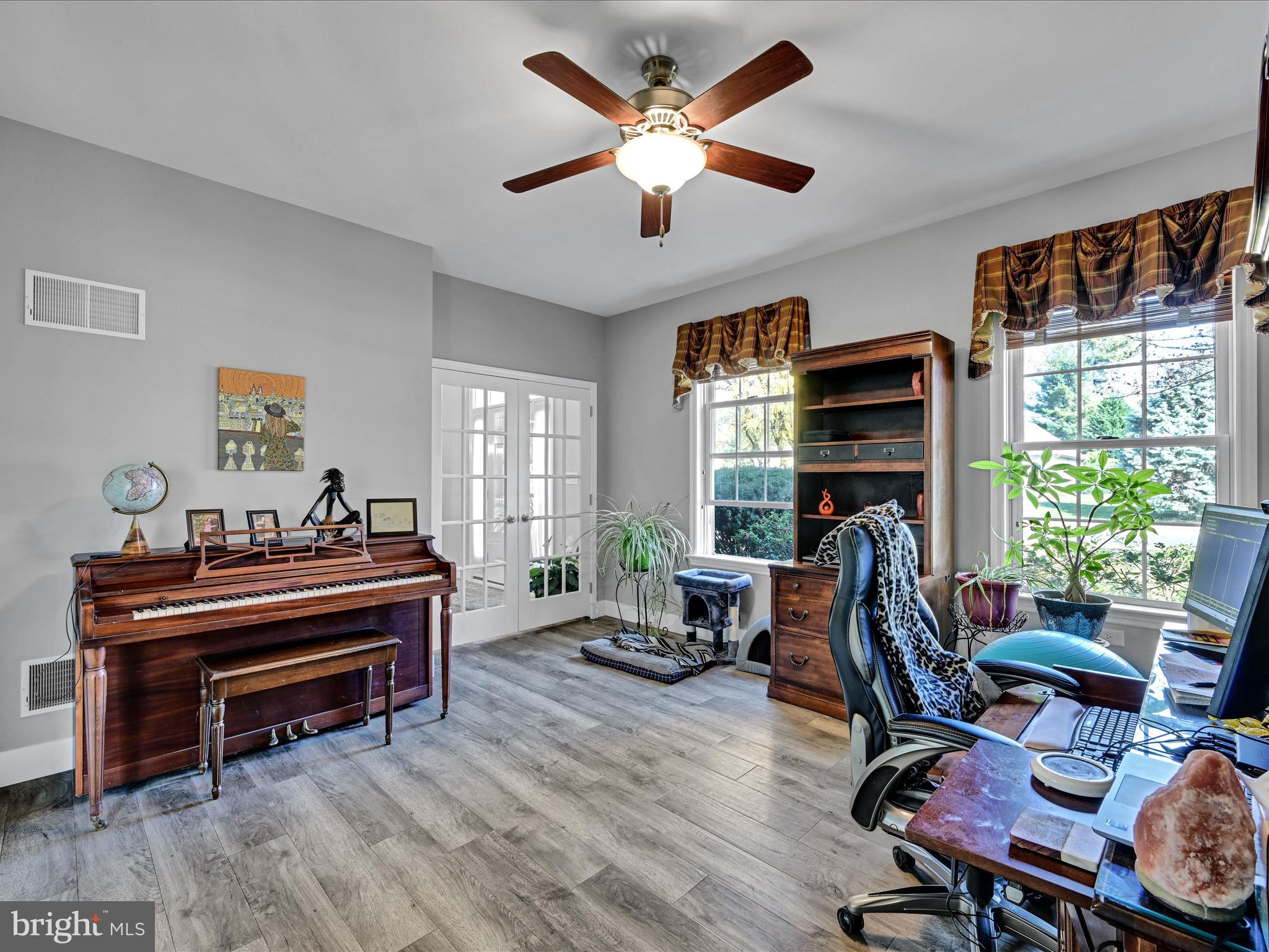 13 Field Lane Lititz, PA 17543 - Photo 22 of 45 Office