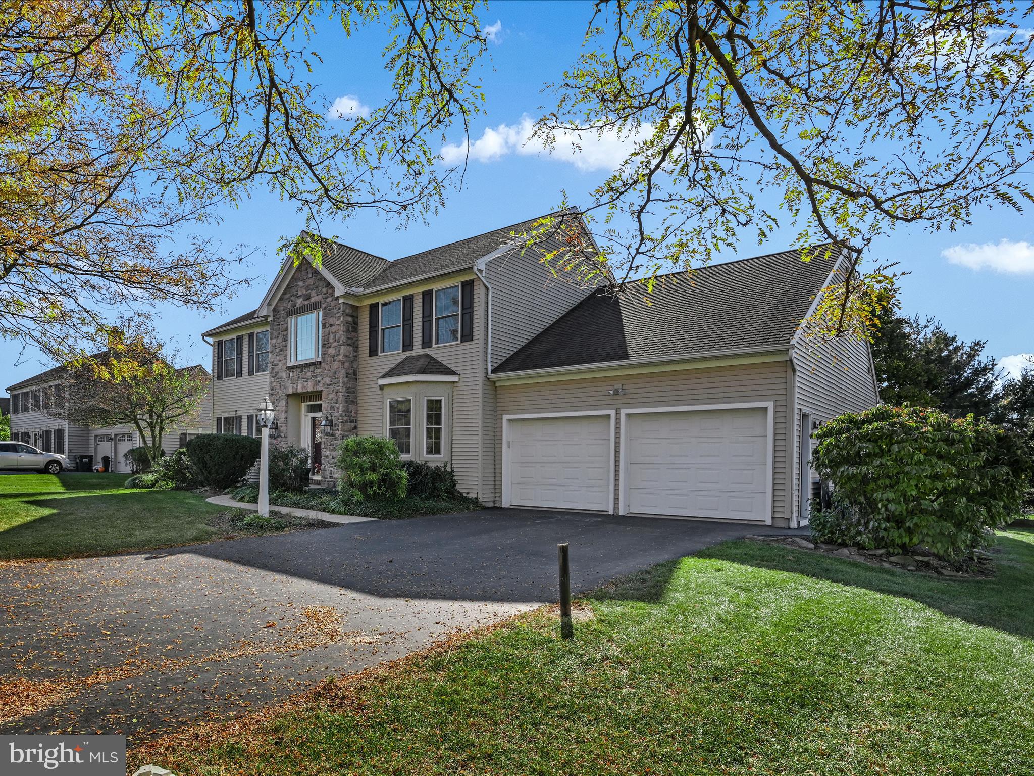 13 Field Lane Lititz, PA 17543 - Photo 3 of 45 Front