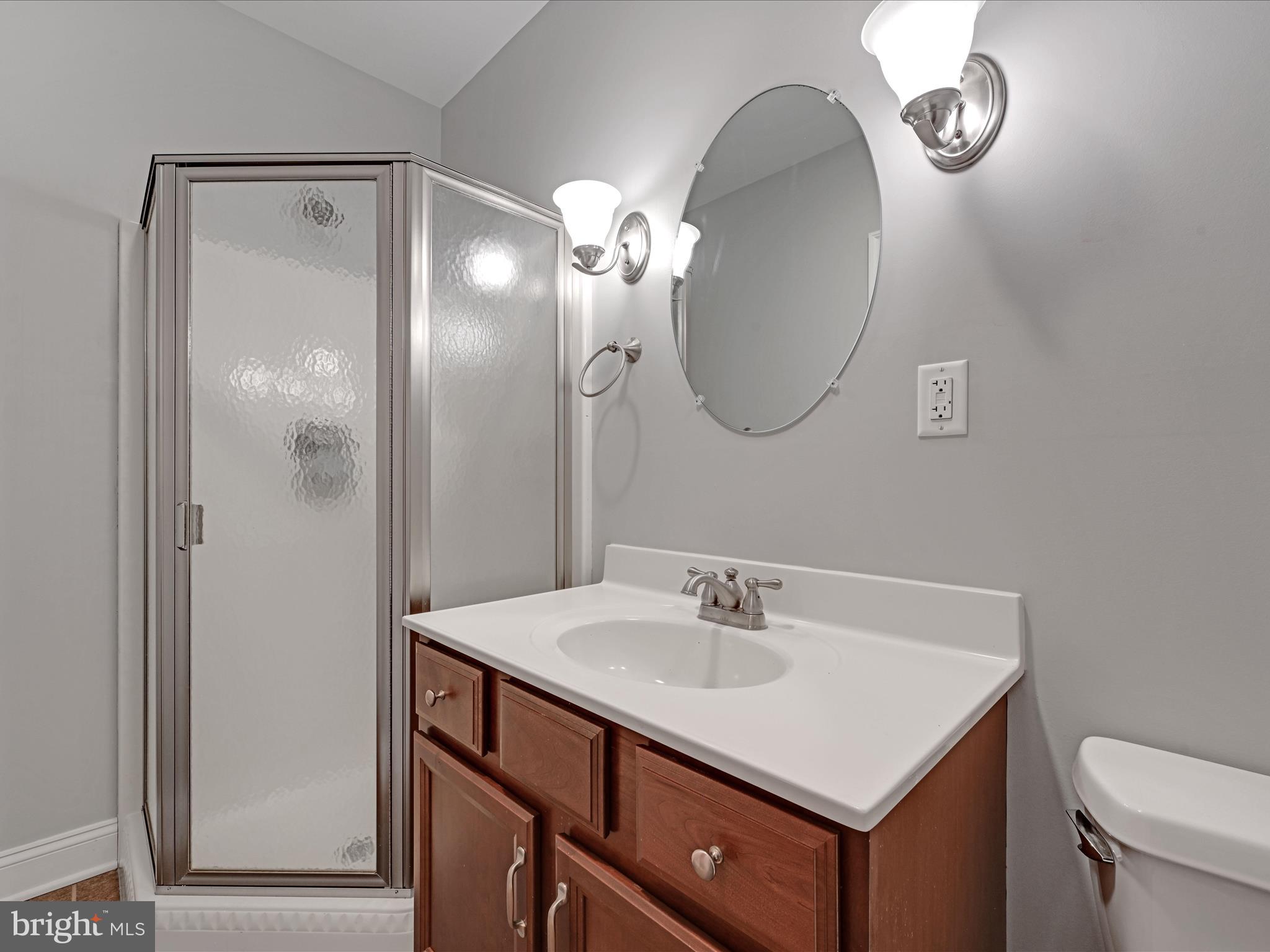 13 Field Lane Lititz, PA 17543 - Photo 36 of 45 Bathroom