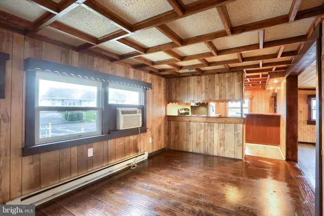 a view of an entryway of a house