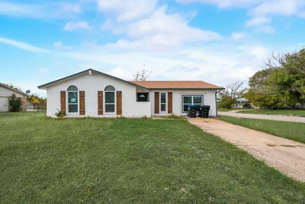 $1,499 | 1804 Oliver Street, Greenville, TX 75401