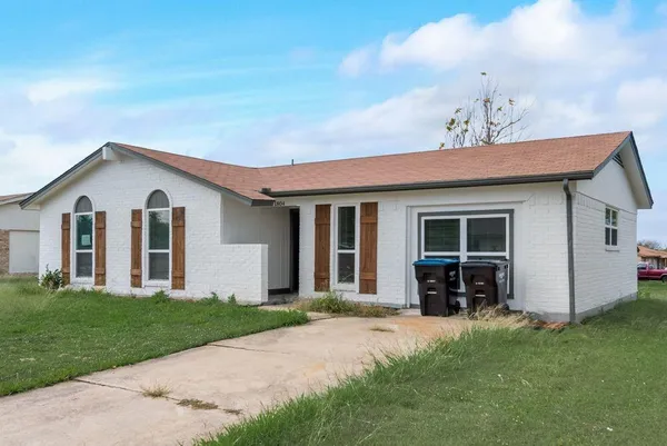 $1,499 | 1804 Oliver Street, Greenville, TX 75401