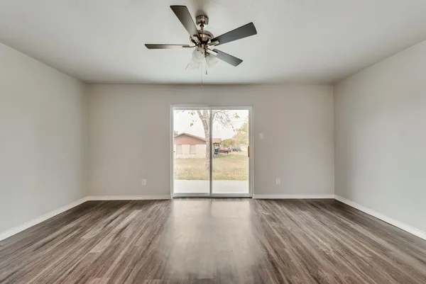 $1,499 | 1804 Oliver Street, Greenville, TX 75401