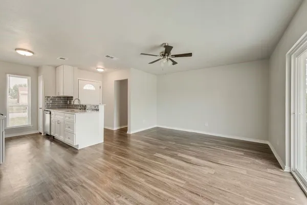 $1,499 | 1804 Oliver Street, Greenville, TX 75401