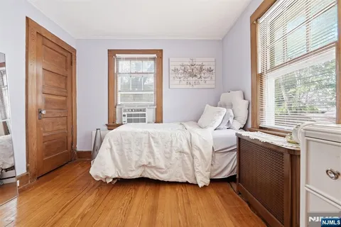 $529,000 | 112 Grove Avenue, Verona, NJ 07044