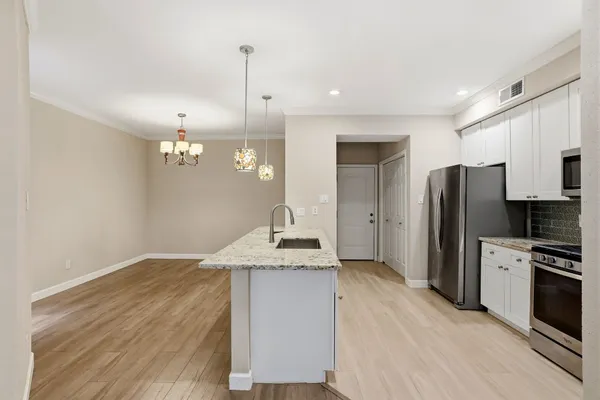 $3,100 | 12625 Memorial Drive, Unit 16, Houston, TX 77024