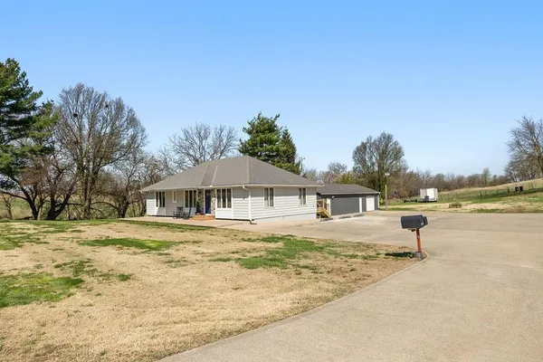 $310,000 | 2401 Seymour Road Southeast, St. Joseph, MO 64507