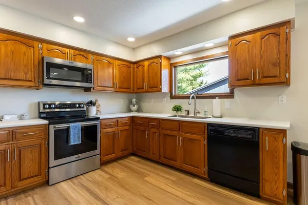 $310,000 | 2401 Seymour Road Southeast, St. Joseph, MO 64507