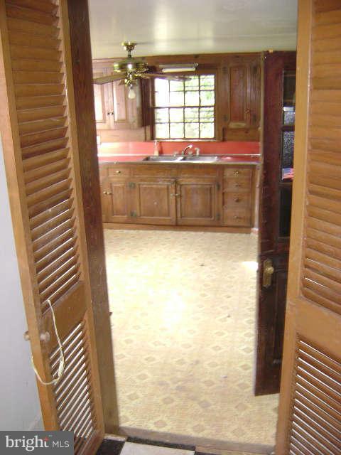 20184 Watermill Road Purcellville, VA 20132 - Photo 21 of 29 Kitchen